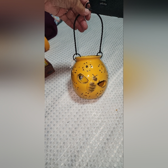 YANKEE CANDLE EUC HANGING BEE CANDLE HOLDER - Picture 1 of 3